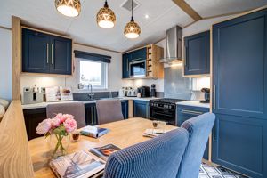 Photo 16- click for photo gallery